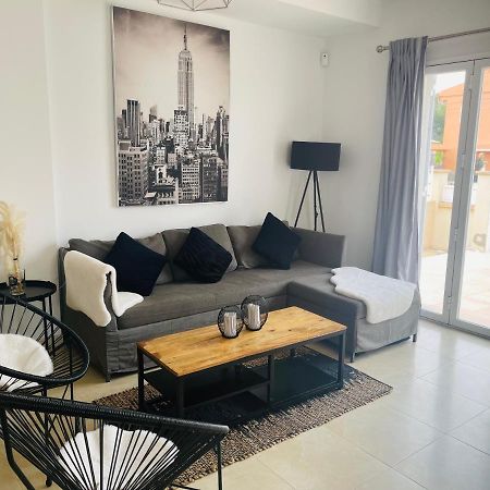 Beautiful Independent House Villa ยูคมายอร์ ภายนอก รูปภาพ